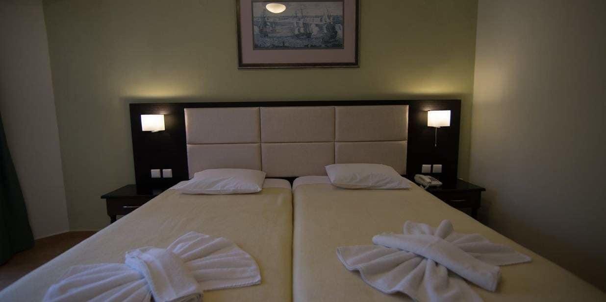 Aphrodite Hotel Mithimna Extérieur photo