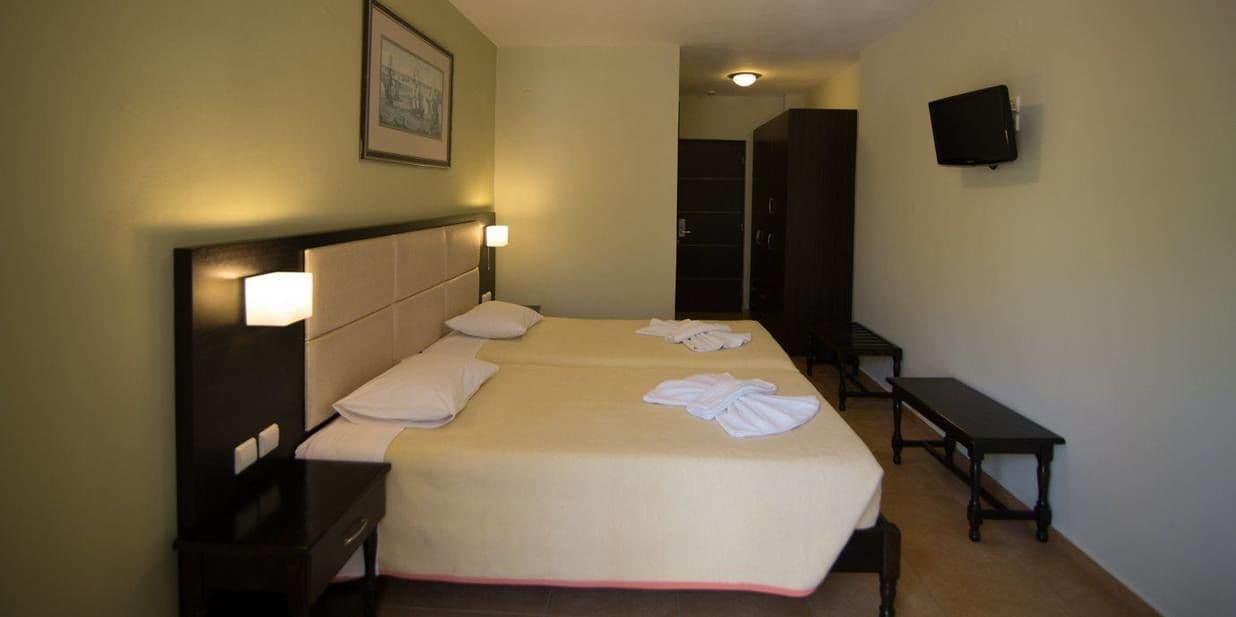 Aphrodite Hotel Mithimna Extérieur photo