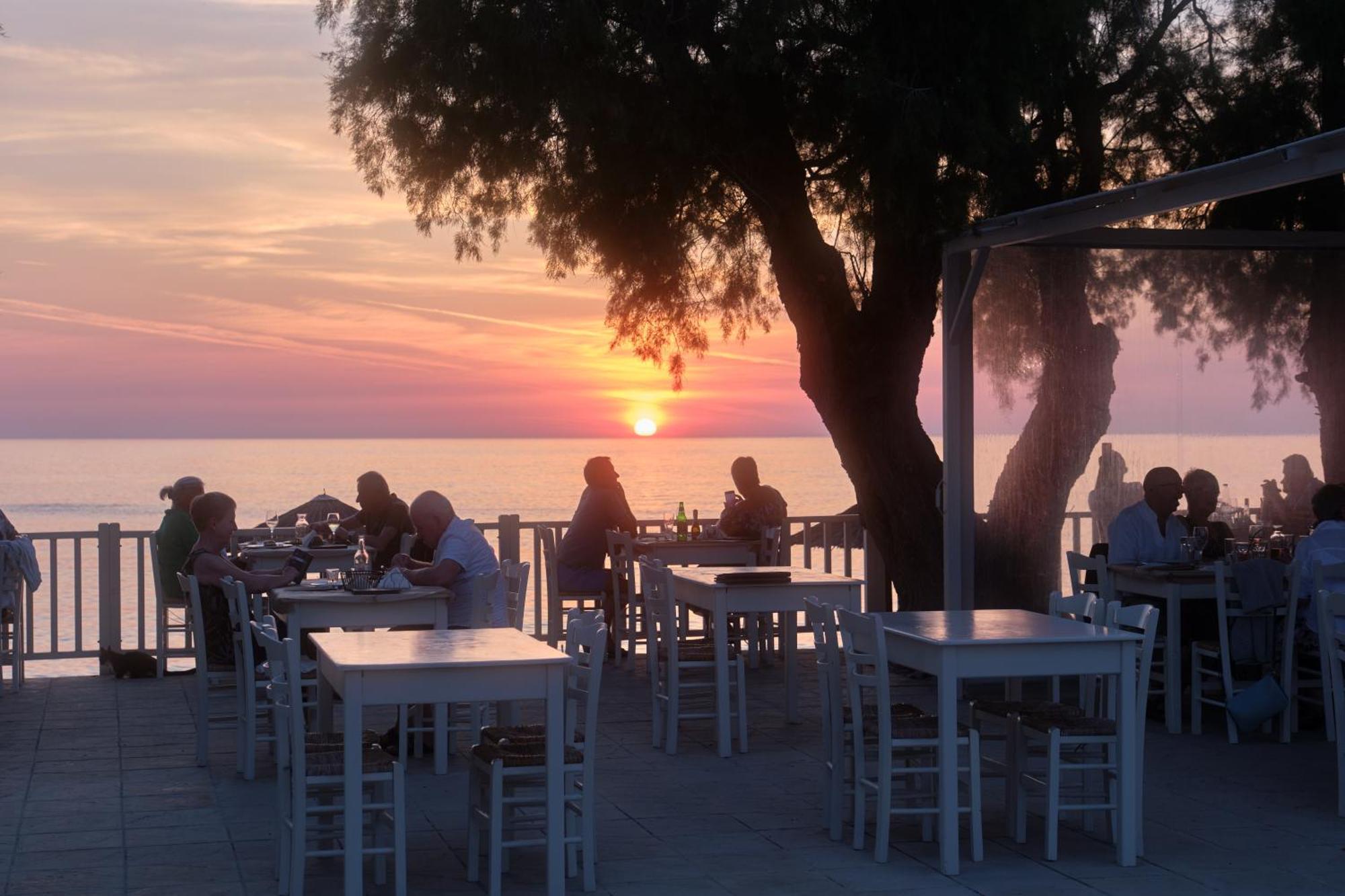 Aphrodite Hotel Mithimna Extérieur photo