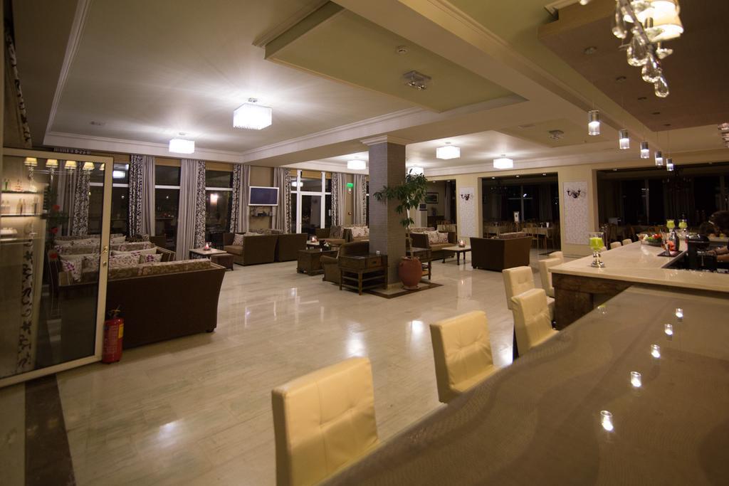 Aphrodite Hotel Mithimna Extérieur photo